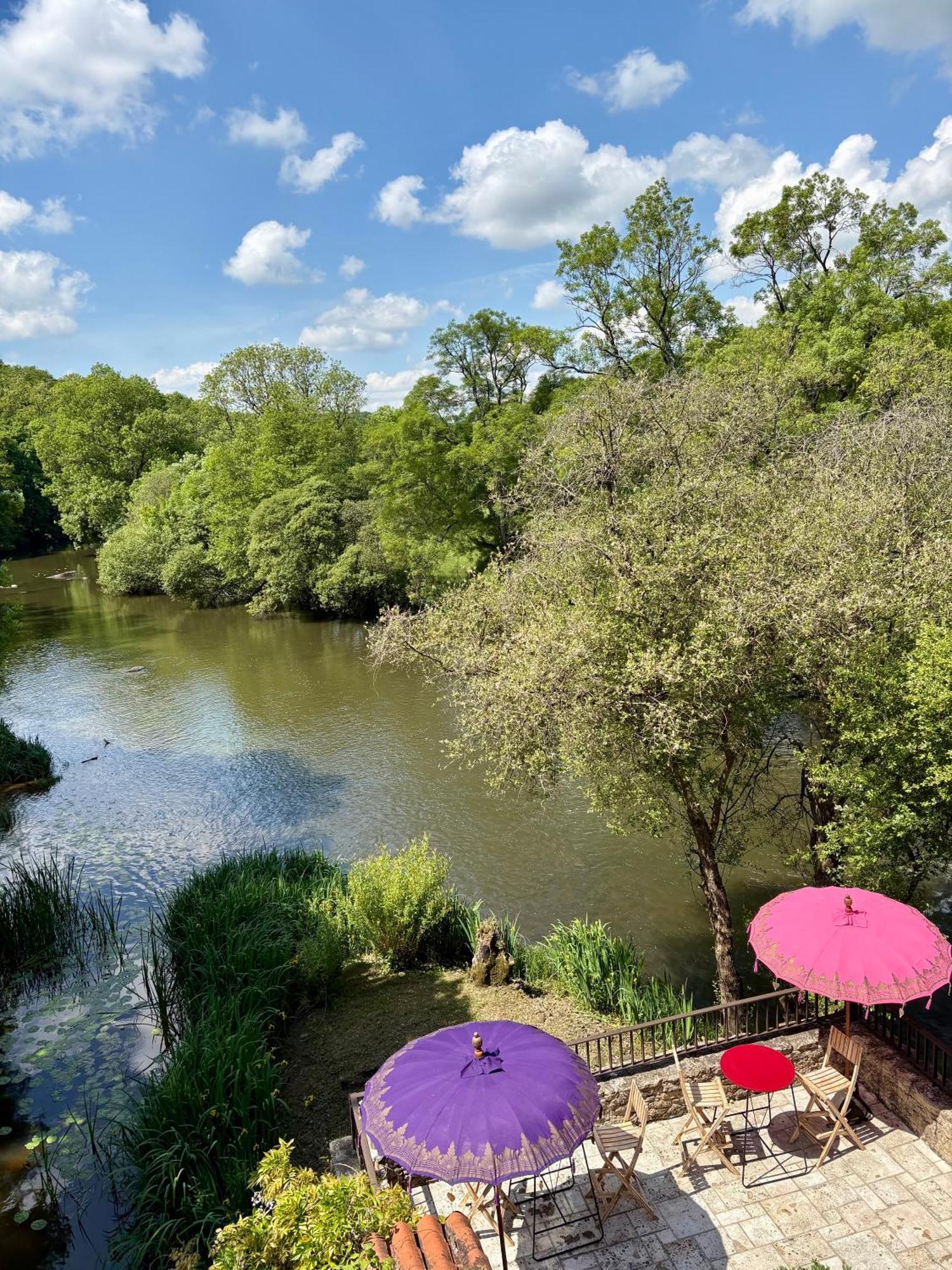 לינה וארוחת בוקר Chanverrie Le Moulin Du Guy, Proche Du Puy Dufou מראה חיצוני תמונה