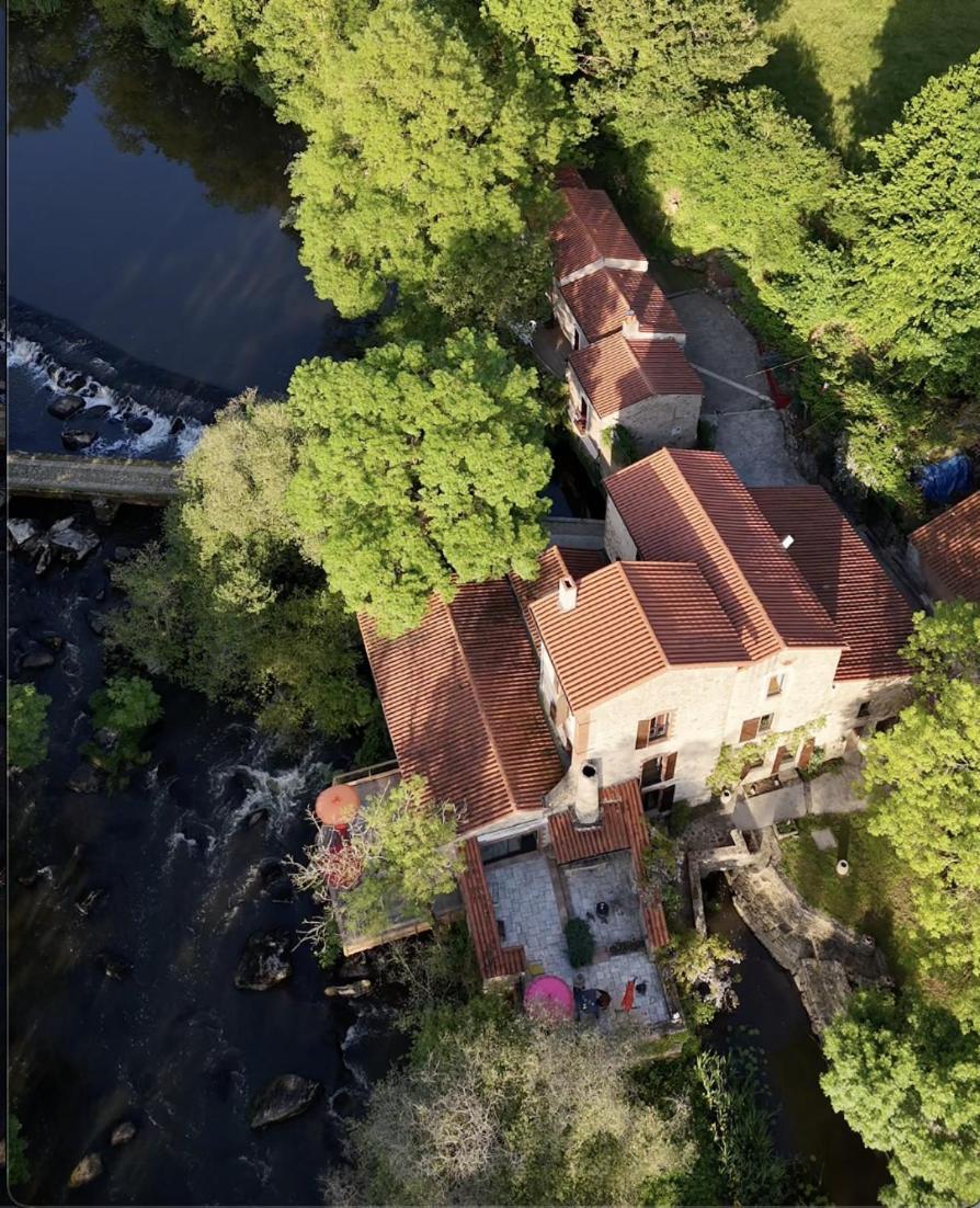 לינה וארוחת בוקר Chanverrie Le Moulin Du Guy, Proche Du Puy Dufou מראה חיצוני תמונה
